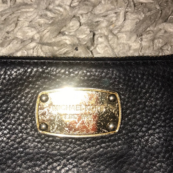 Micheal Kors wallet - Picture 2 of 4